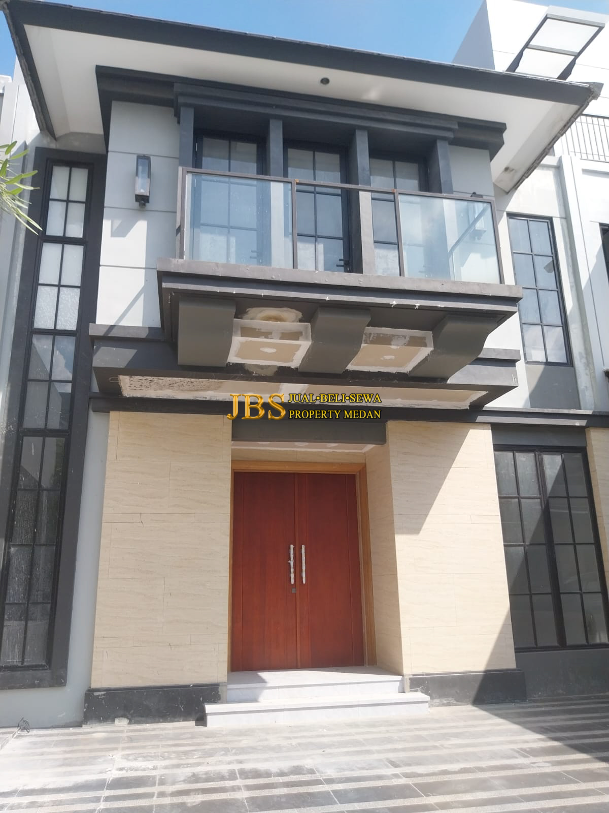 Rumah Siap Huni Furnish Dijual di Komplek Citraland Gama City Medan Cluster Clarke Quay