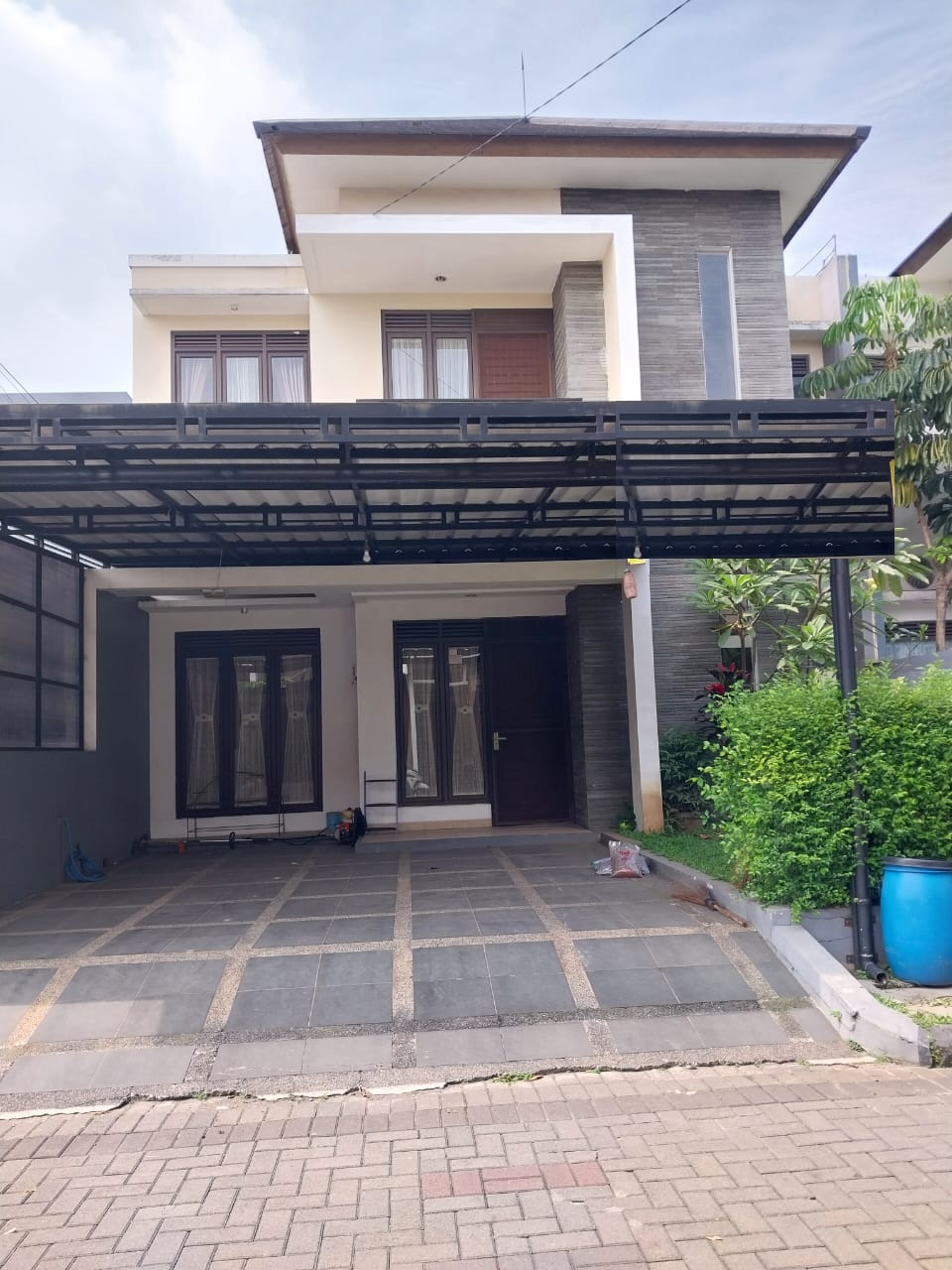 RUMAH MURAH MEWAH 2 LANTAI DI GRAND SHARON RESIDENCE