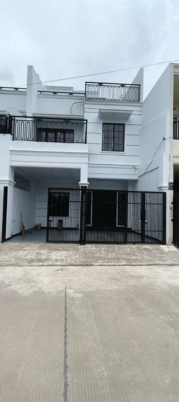 Dijual Rumah Bagus Terdapat Rooftop Dalam Perumahan Di Pondok Kelapa  Jakarta Timur