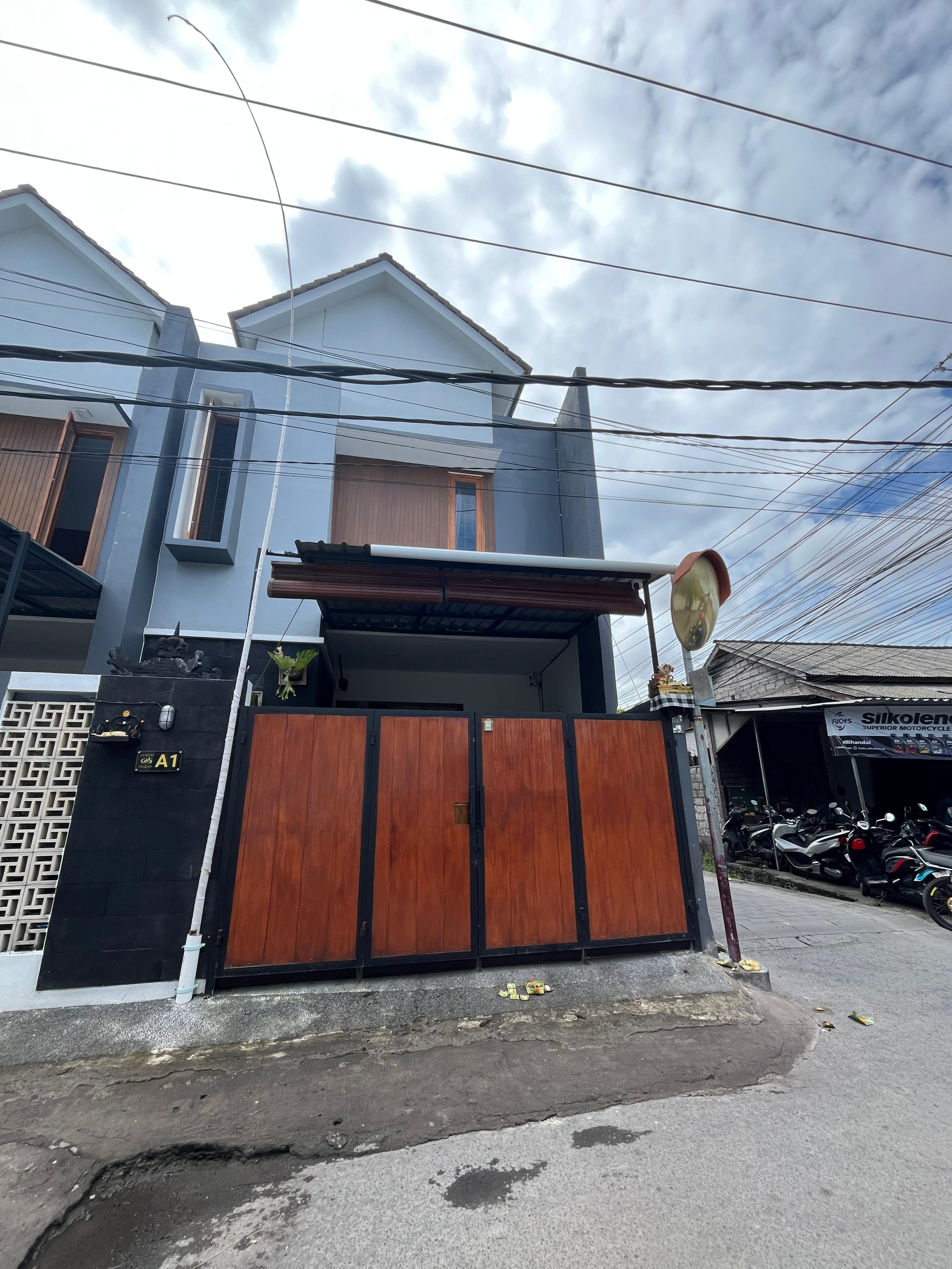 Rumah Minimalis Siap Huni 3KT - Lokasi Strategis Denpasar Barat