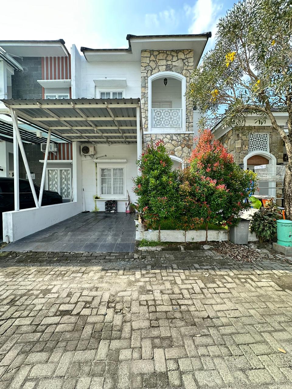 RUMAH READY MEWAH DI FLAMBOYAN