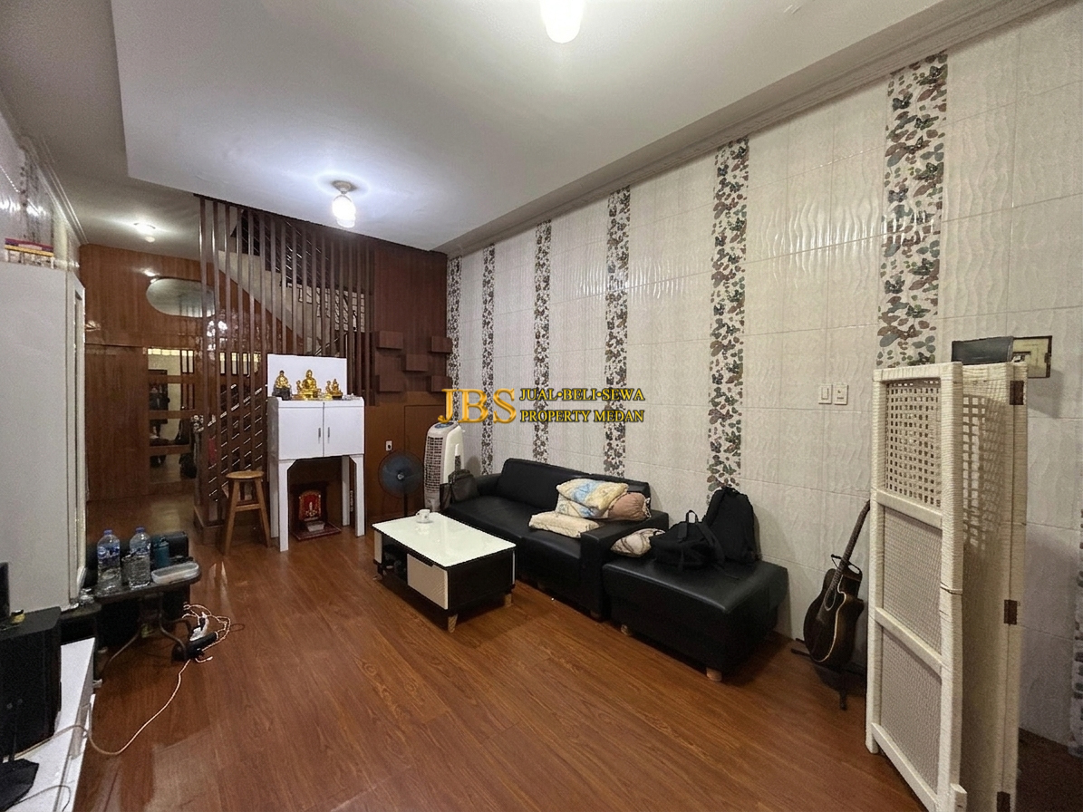 Jual Rumah 2,5 Tingkat di Komplek Cemara Residence - Medan