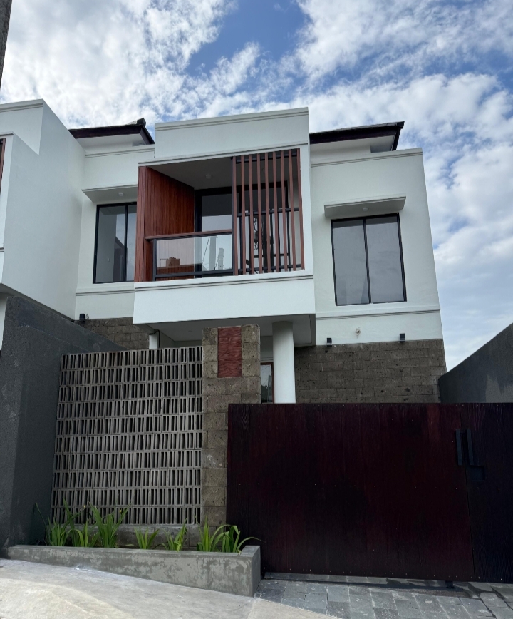 Rumah Brand New Tropical Minimalis 2 Lantai Area Cargo Ubung – Free BBN, Notaris & IMB/PBG | PRPD464