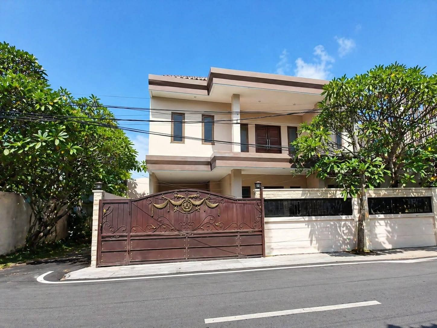 Rumah Luas di Depan Living World – Jalan Kenyeri, Gatsu Timur Denpasar | PRPD469
