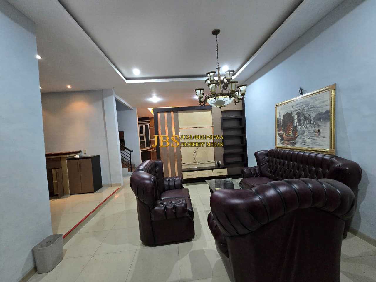 Rumah 3 Tingkat Dijual di Komplek Cemara Asri Jalan Fressia - Medan
