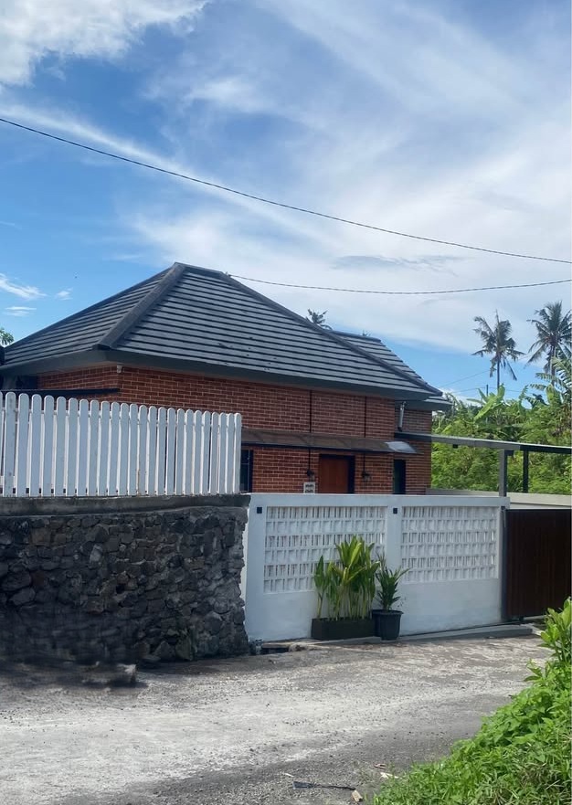 Rumah Rasa Villa dengan View Sawah – Tenang & Siap Huni di Blahbatuh | PRPG33