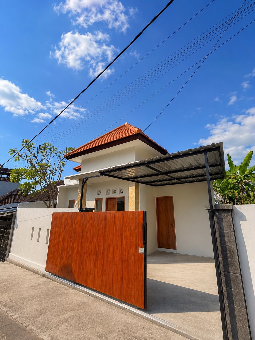 Dijual Rumah Baru Siap Huni di Denpasar, Luas Tanah 100m², 3 Kamar Tidur dan hanya 15 menit ke Mall Living World | PRPD485