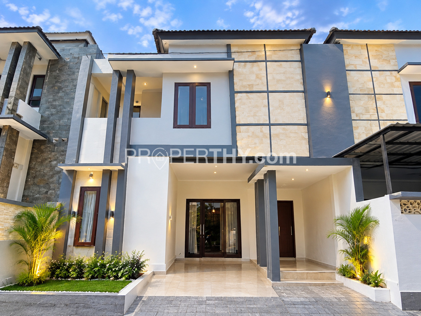 Dijual Rumah Siap Huni Luas Tanah 1 Are Dengan 4 Kamar Tidur Include Water Heater - 10 Menit ke Living World Mall  | PRPD564