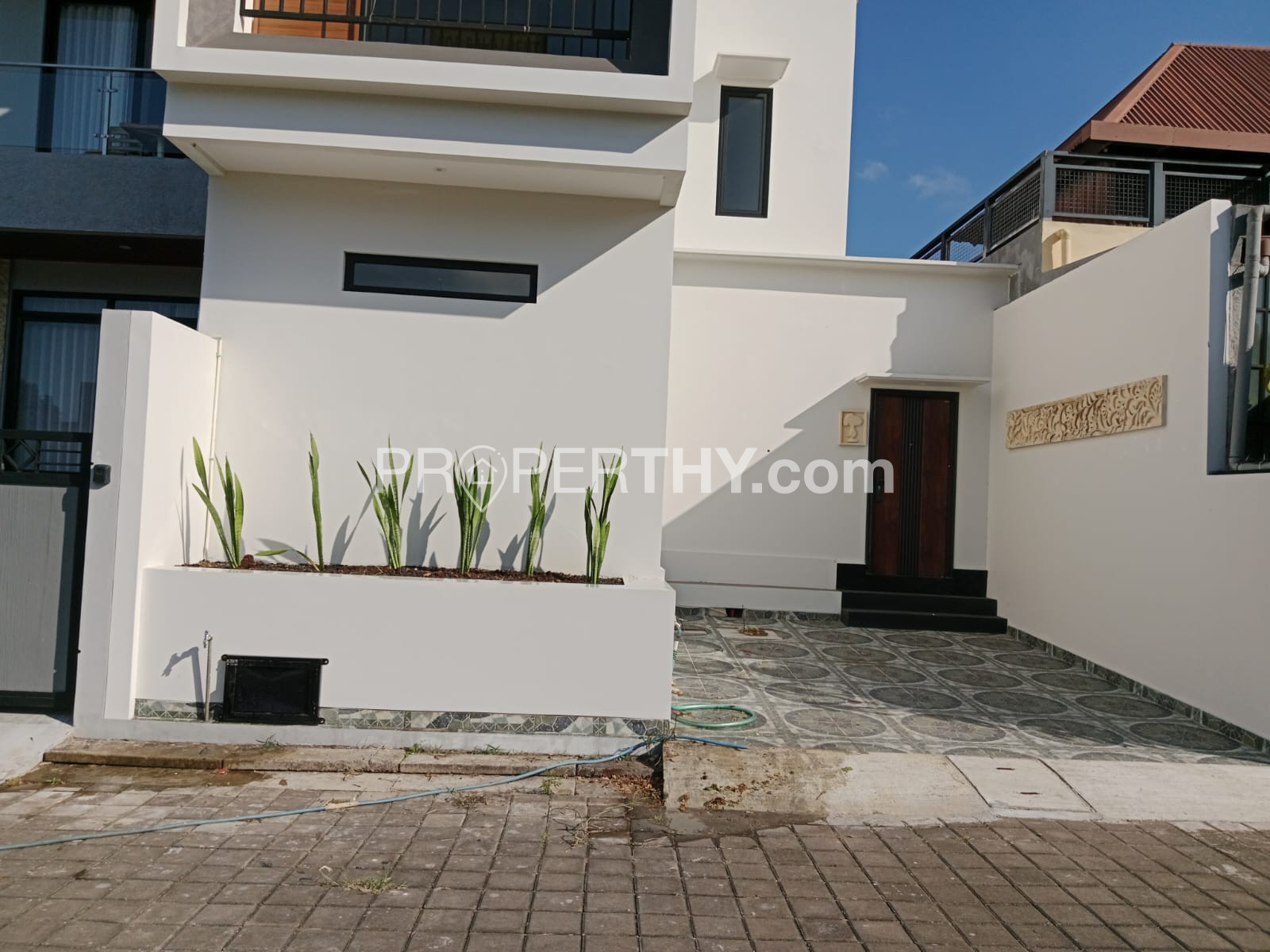 Dijual Villa Brand New Fully Furnished Siap Huni Luas Tanah 1 Are Dengan Private Swimming Pool - 15 Menit ke GWK & Pantai Melasti | PRPJ253