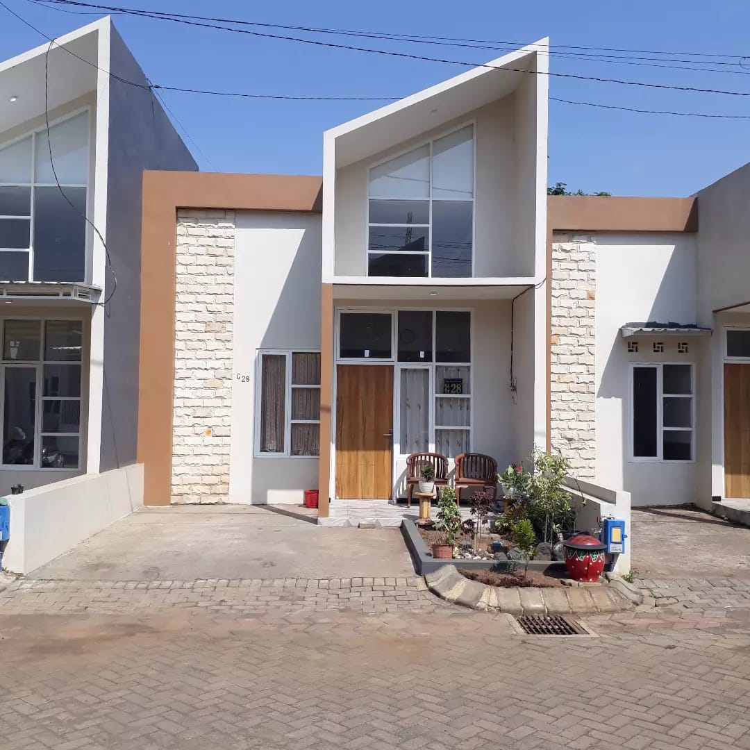 Rumah Sederhana Nuansa Asri di Tengah Kota Malang