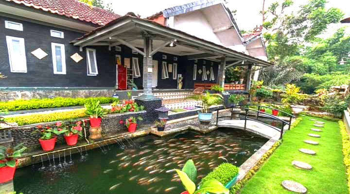 VILLA MODERN FARM HOUSE VIEW BUKIT DAN LEMBAH DI CIATER SUBANG