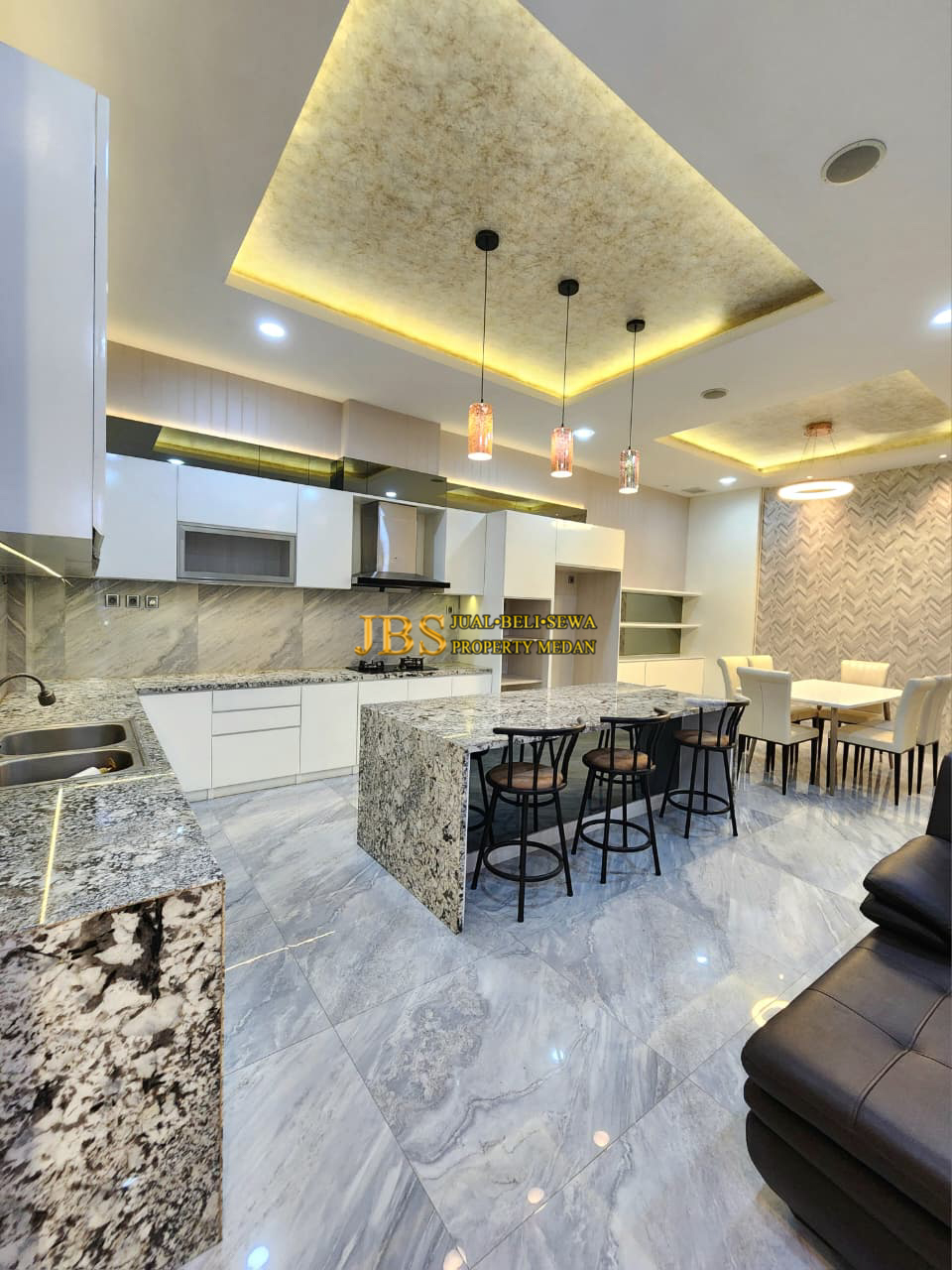 DIJUAL CEPAT!! Rumah di Komplek Citraland Gama City Cluster Pasadena - Medan