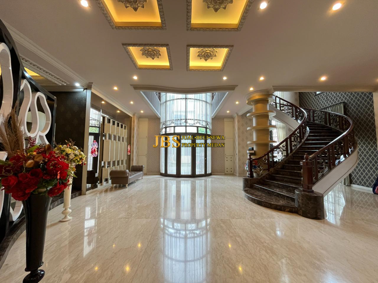 Dijual Villa Hook Siap Huni di Komplek Cemara Asri - Medan