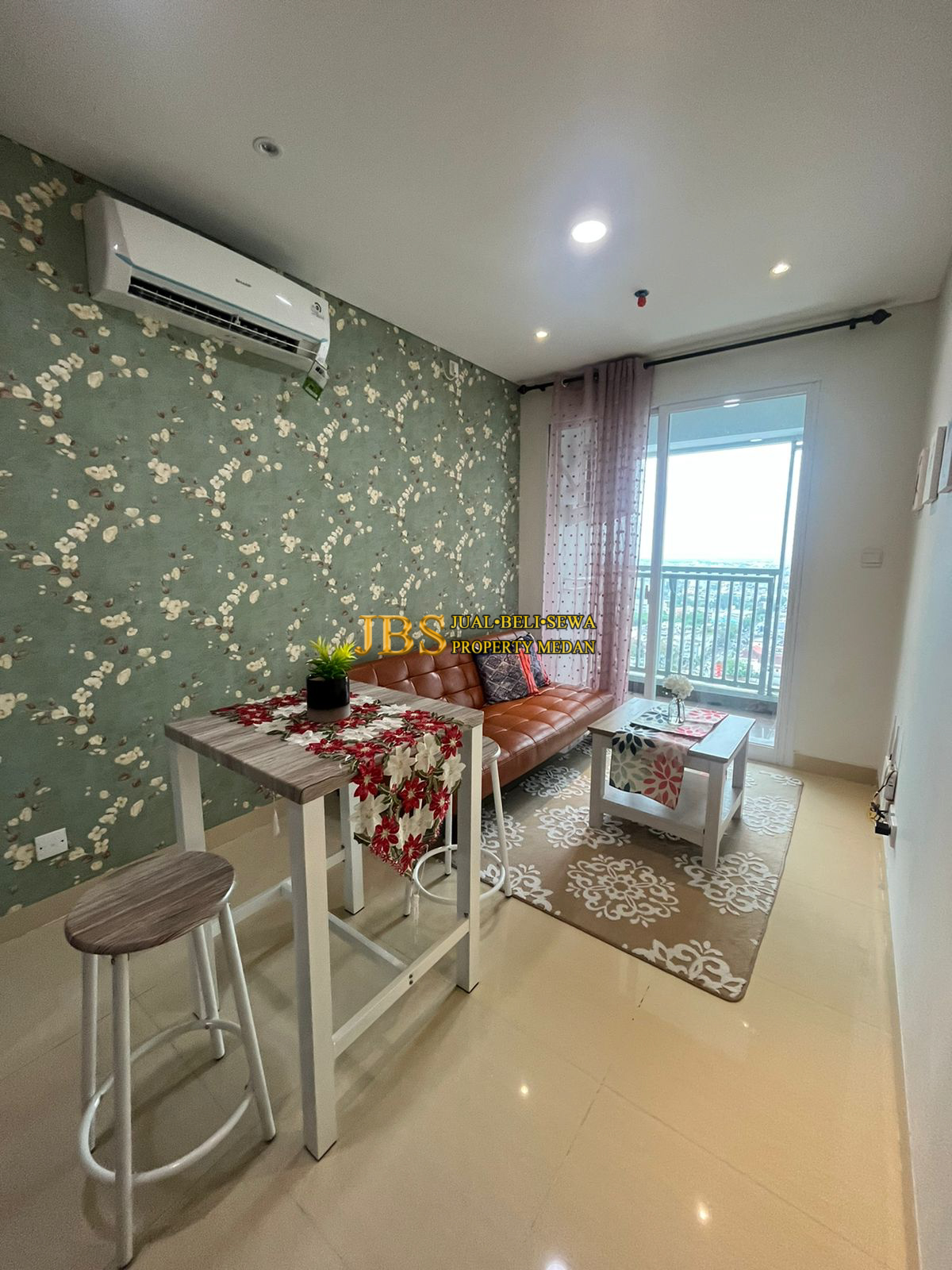 DIJUAL CEPAT!! Apartemen The Reiz Condo Uk. 50m2