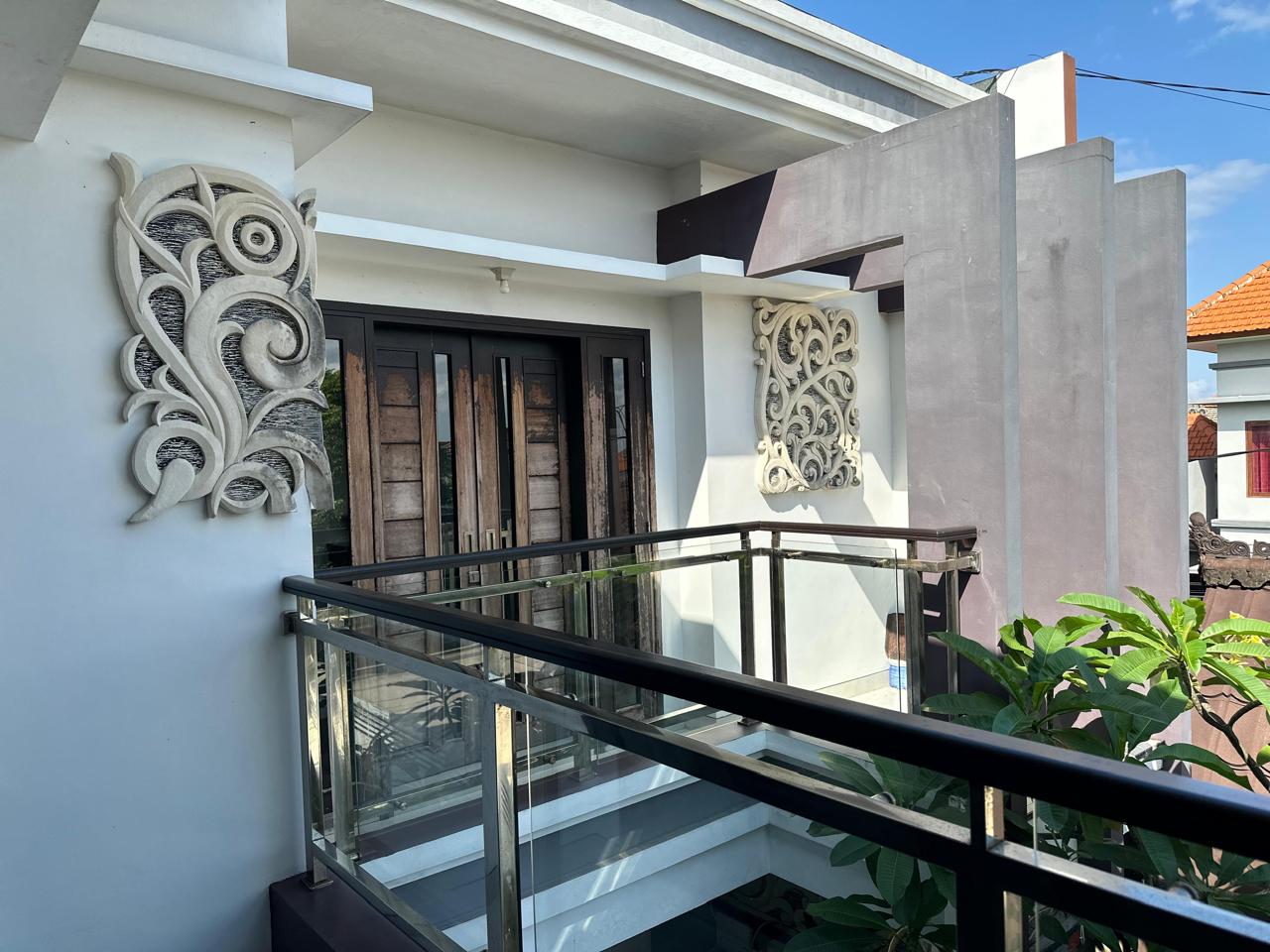 Rumah Mewah Minimalis Di Hayam Wuruk 