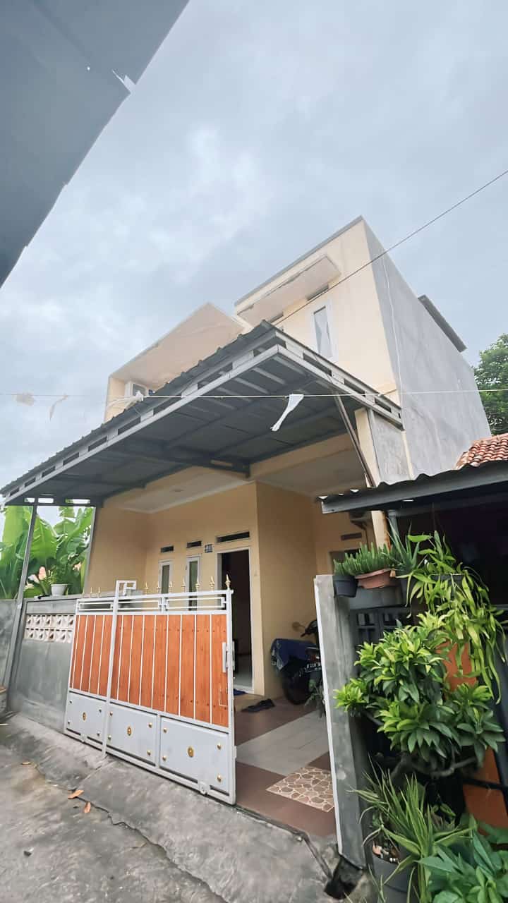 Rumah dijual dikota Bekasi 2lt mepet dngan Jakarta Timur