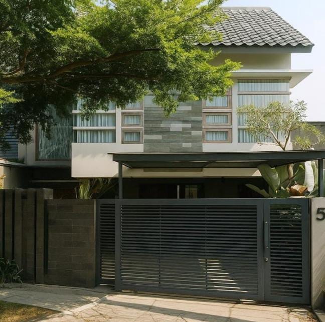 Di jual Rumah Lux mewah 2,5 Lt Tanjung sari Antapani Jarang ada Lok strategis Rumah Siap huni Desain Modern luas kokoh 