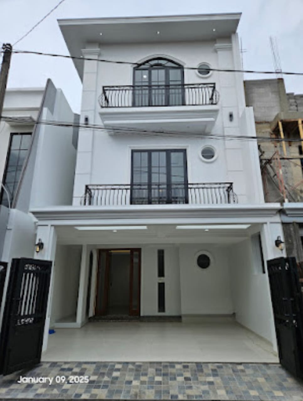 Rumah baru American Classic di Cinere Depok 