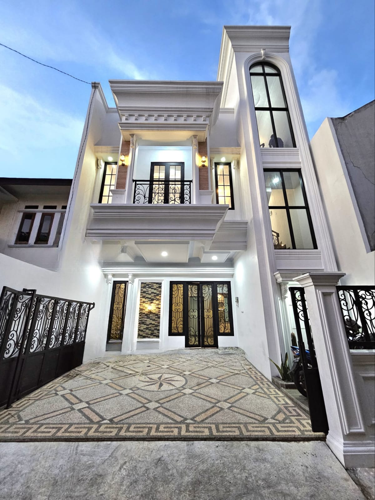 Rumah American Classic Single House di Jagakarsa Jaksel 