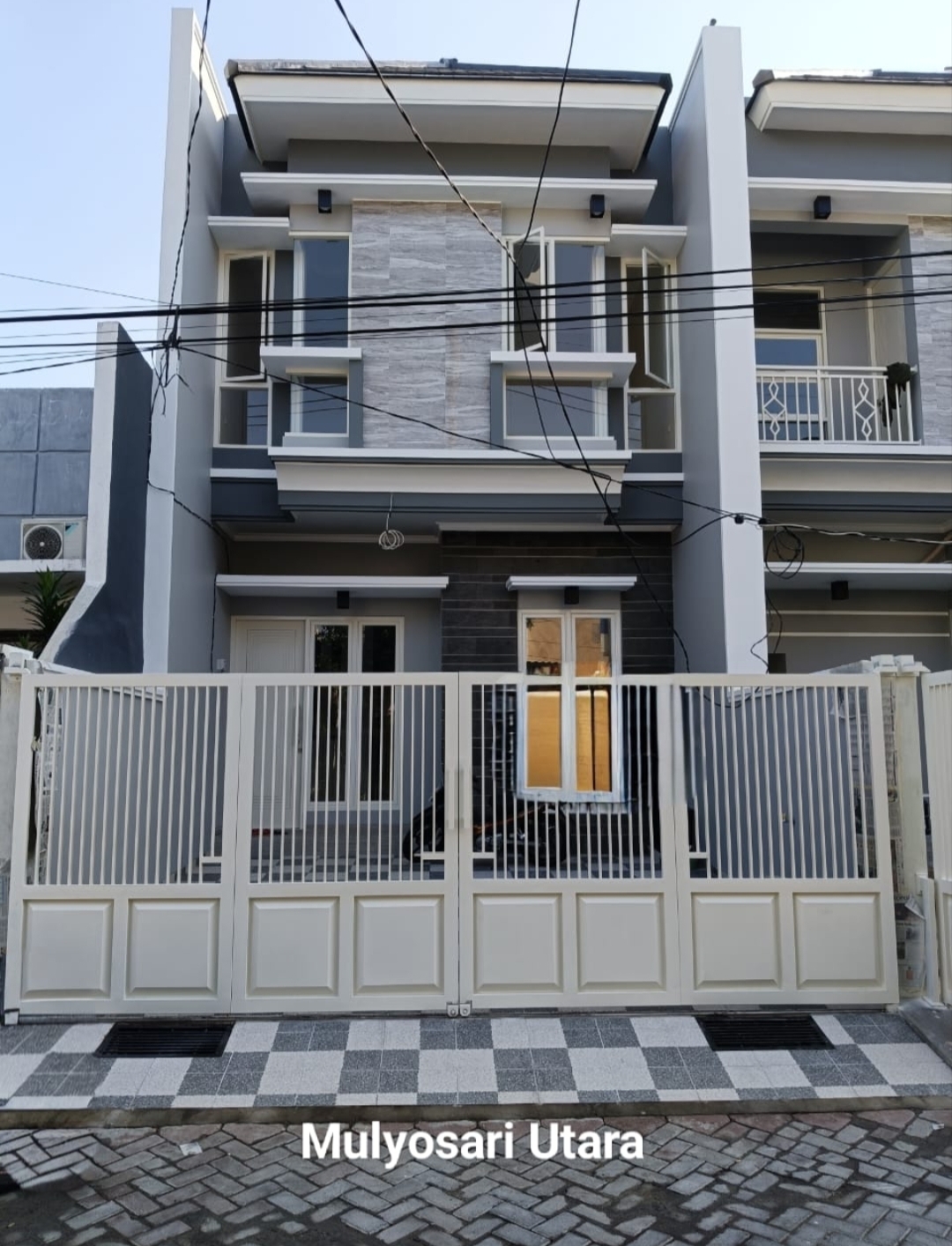 Dekat Raya Mulyosari Rumah New Minimalis lokasi Surabaya Timur 