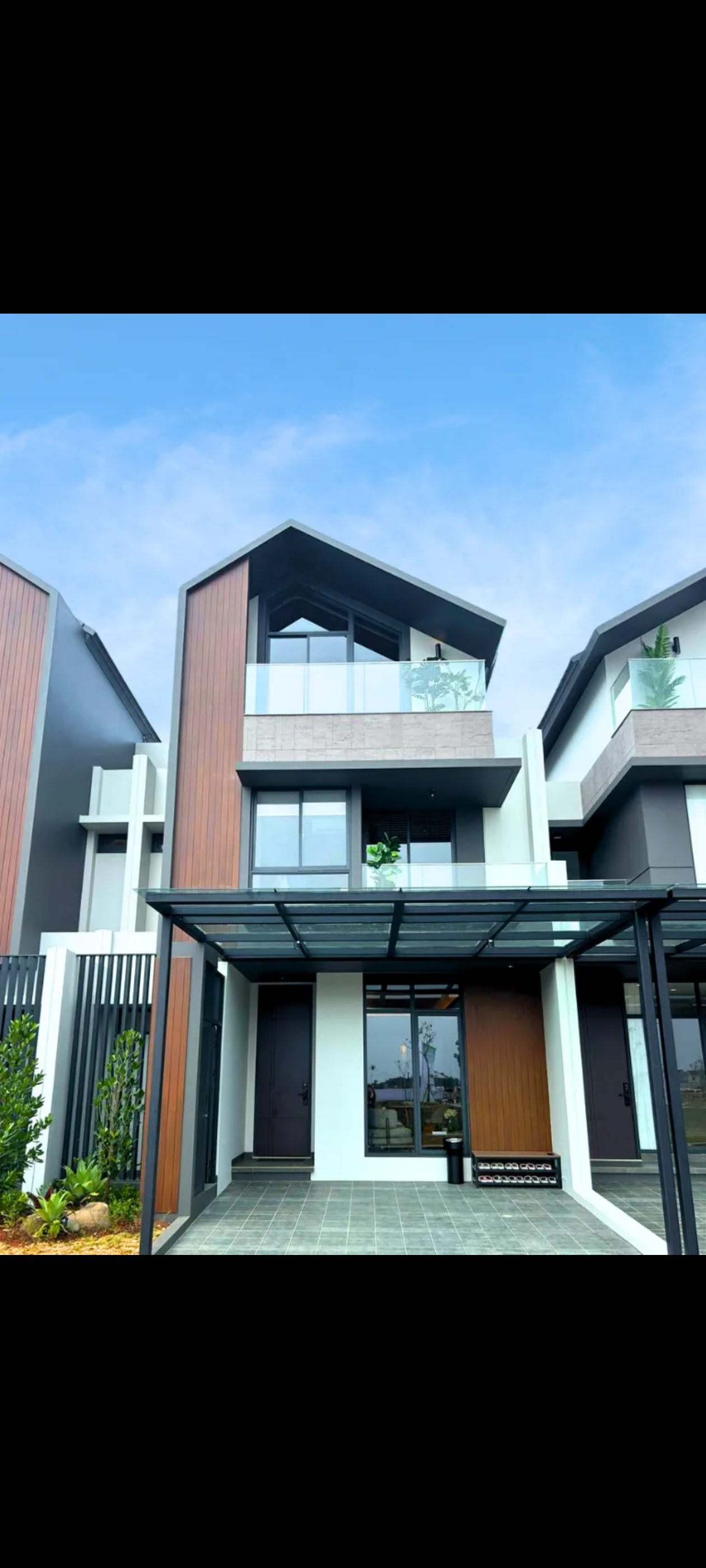 CHELIA Summarecon Crown Gading HRG PERDANA Rumah Compact Minimalis 2&3lt Akses TOL Cash/KPR Dibantu